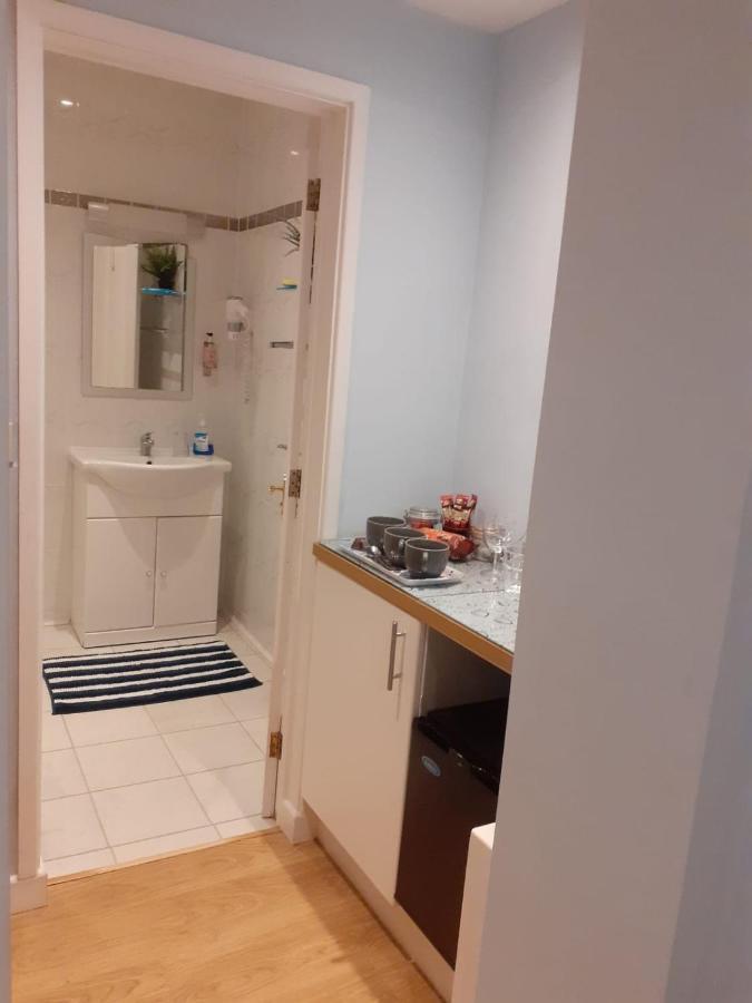 Coast 77 B&B Poole Dış mekan fotoğraf